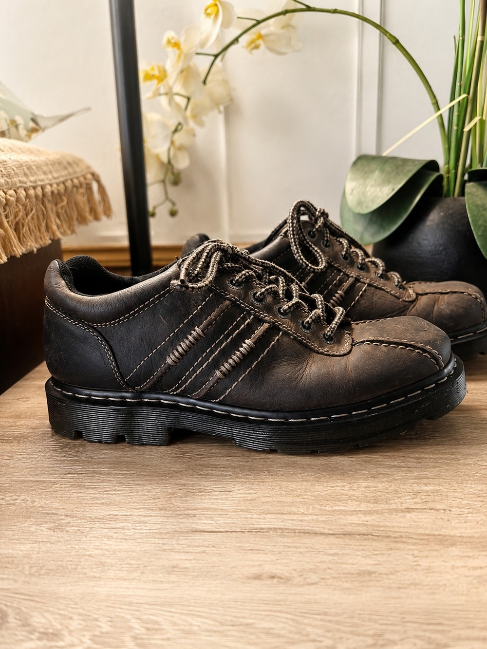 Rare Dr. Martens Drake AW004 low-top leather lace-up shoes Men’s 9 Women 10